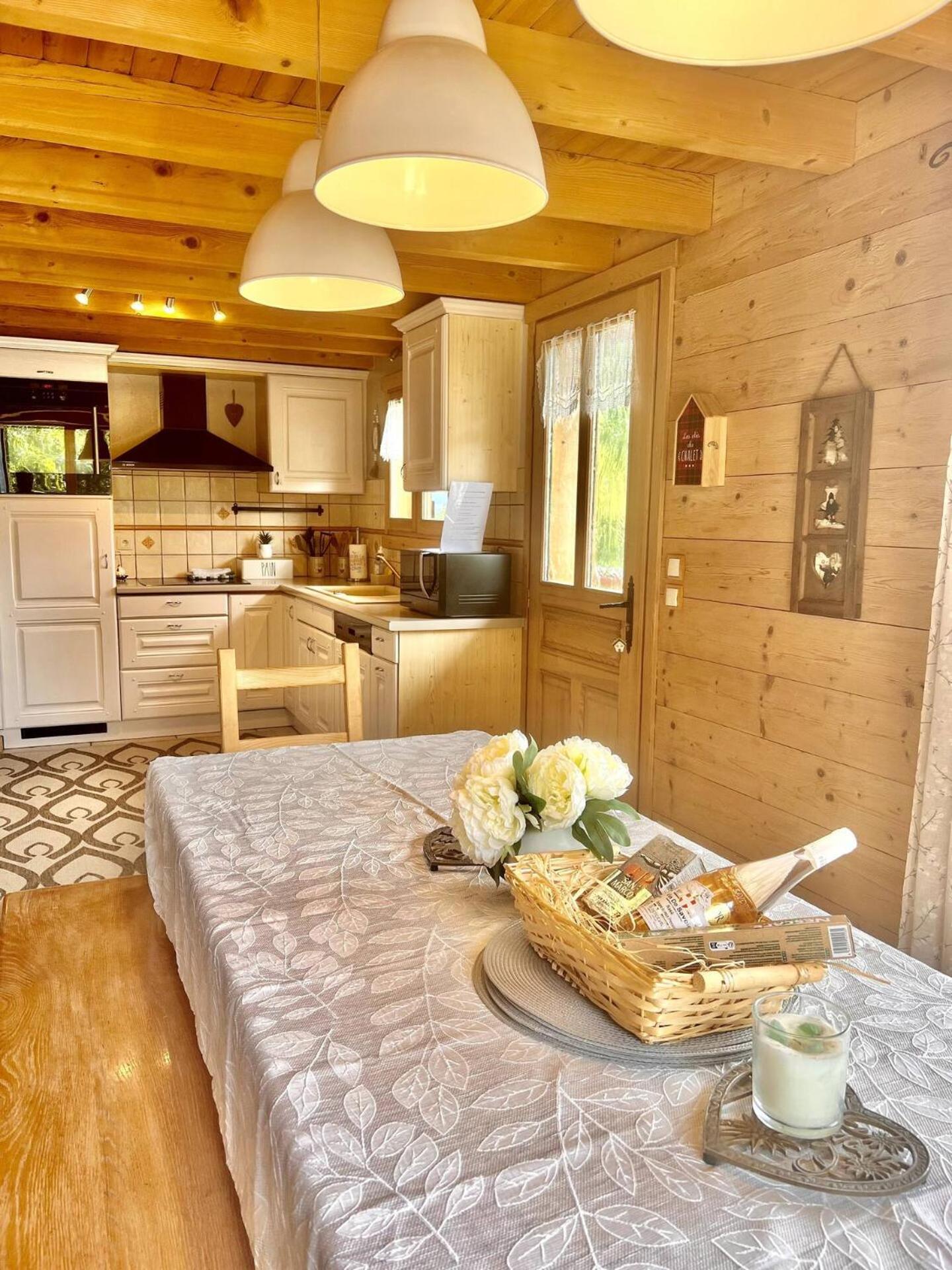 Charming Family Chalet For 8 People, With Private Hot Tub Les Clefs Extérieur photo