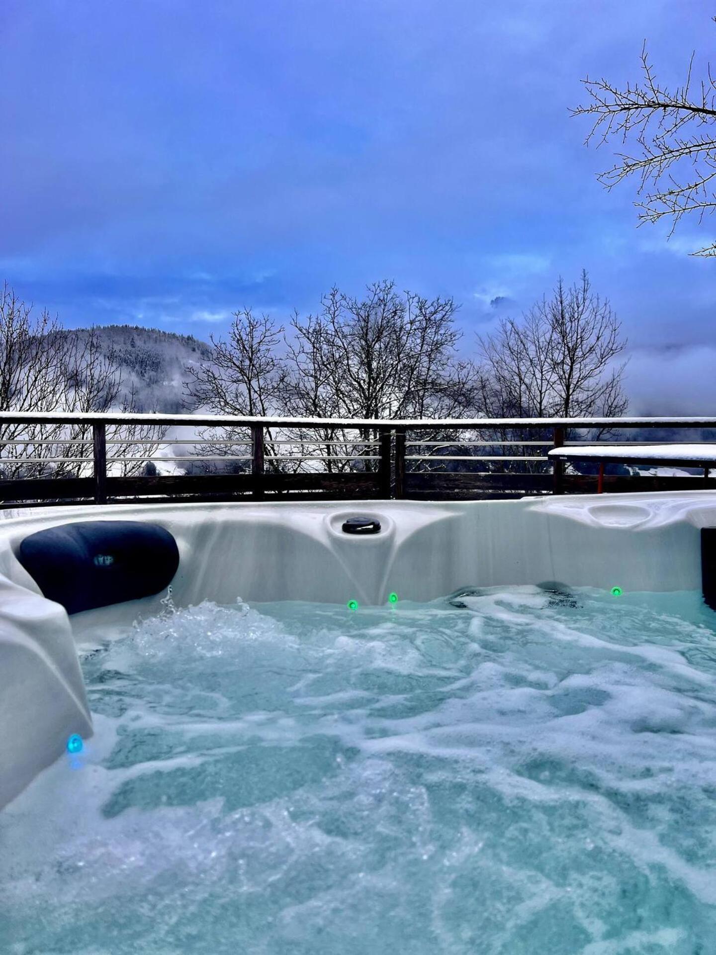 Charming Family Chalet For 8 People, With Private Hot Tub Les Clefs Extérieur photo
